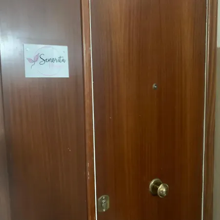 아파트 Senorita House